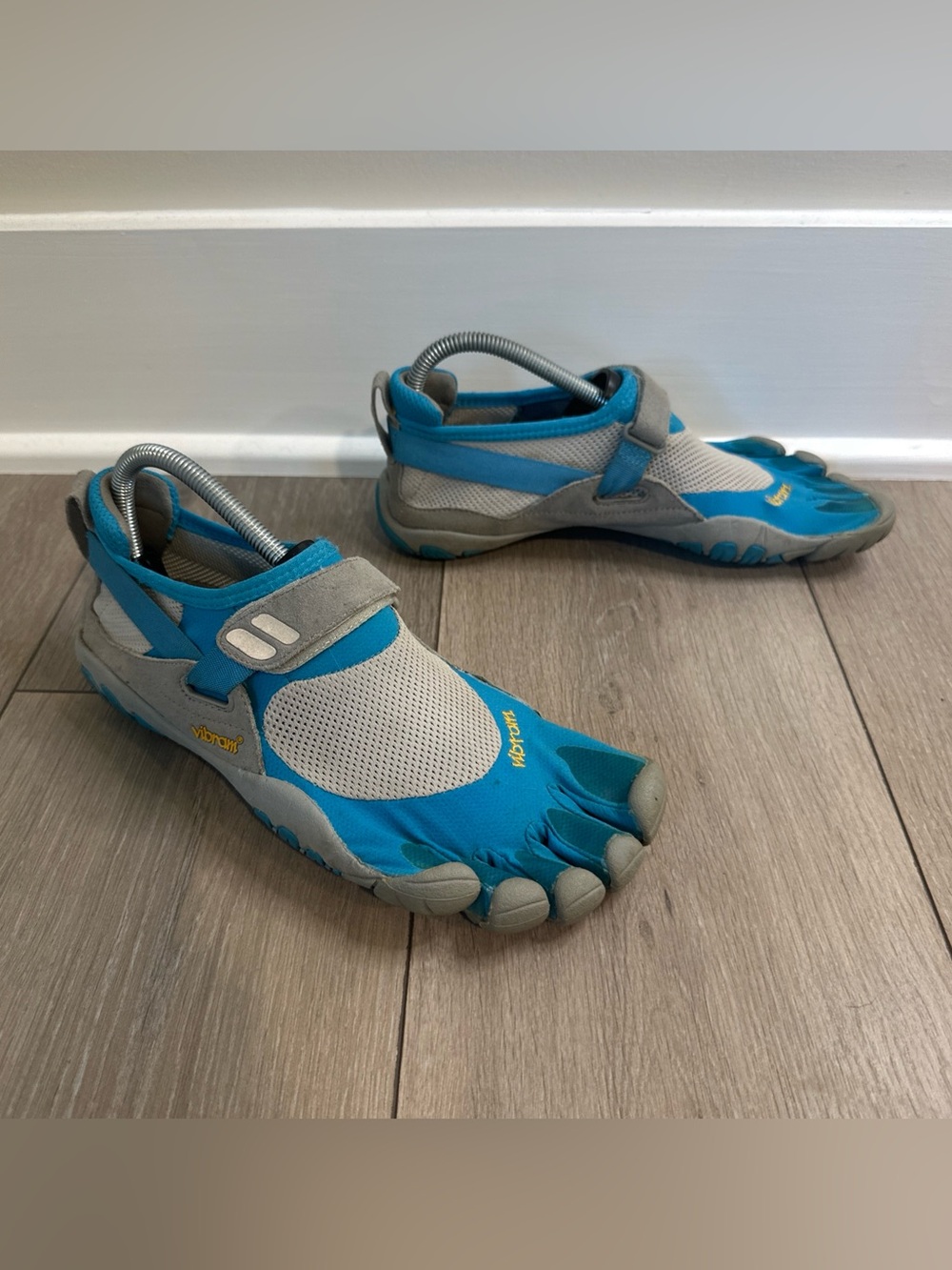 Vibram FiveFingers Size 42 TrekSport Barefoot Shoes W4456 US 9.5-10 Blue Grey
